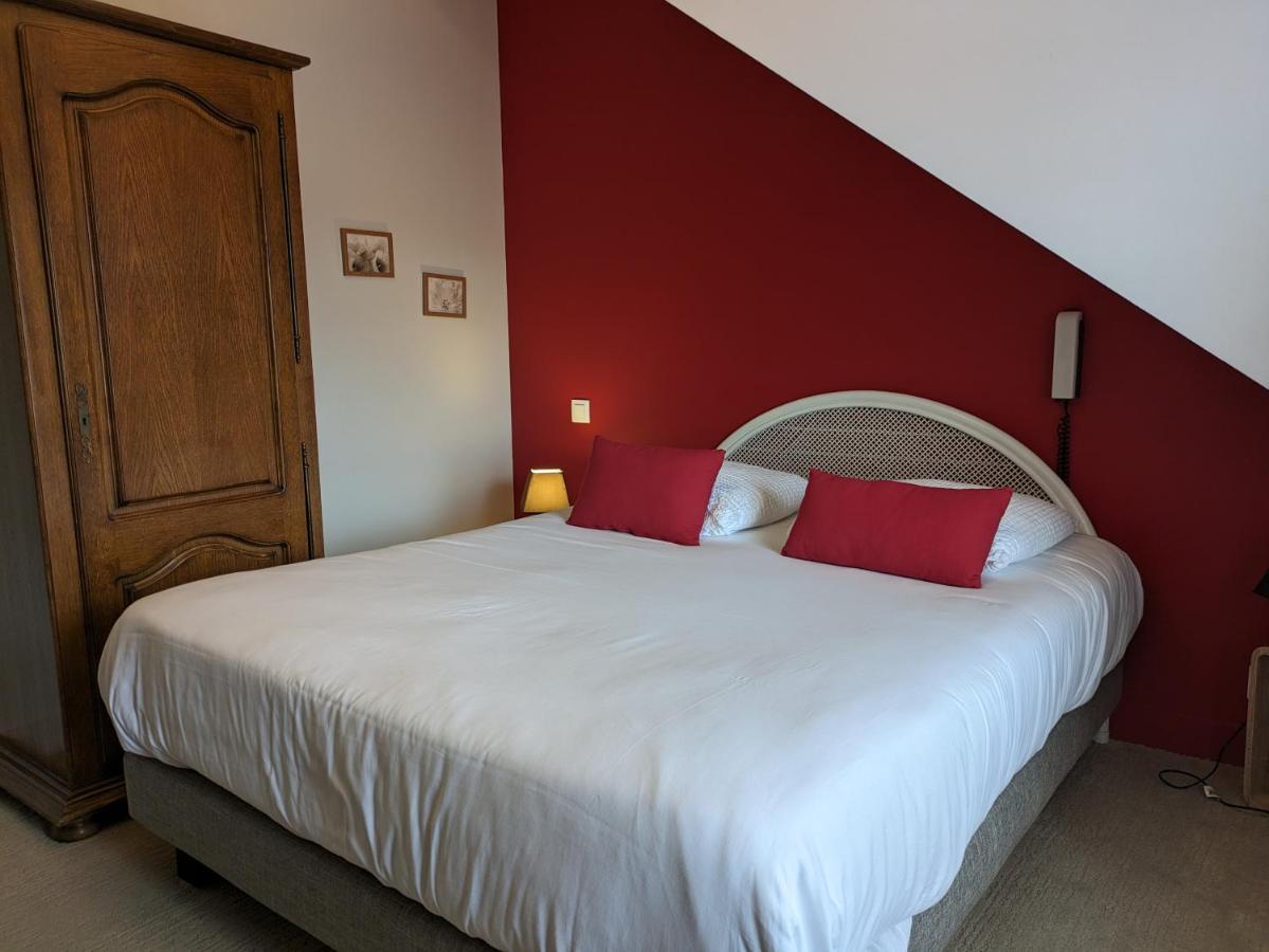Logis Hotel Le Saint Florent Mont-pres-Chambord Exterior photo