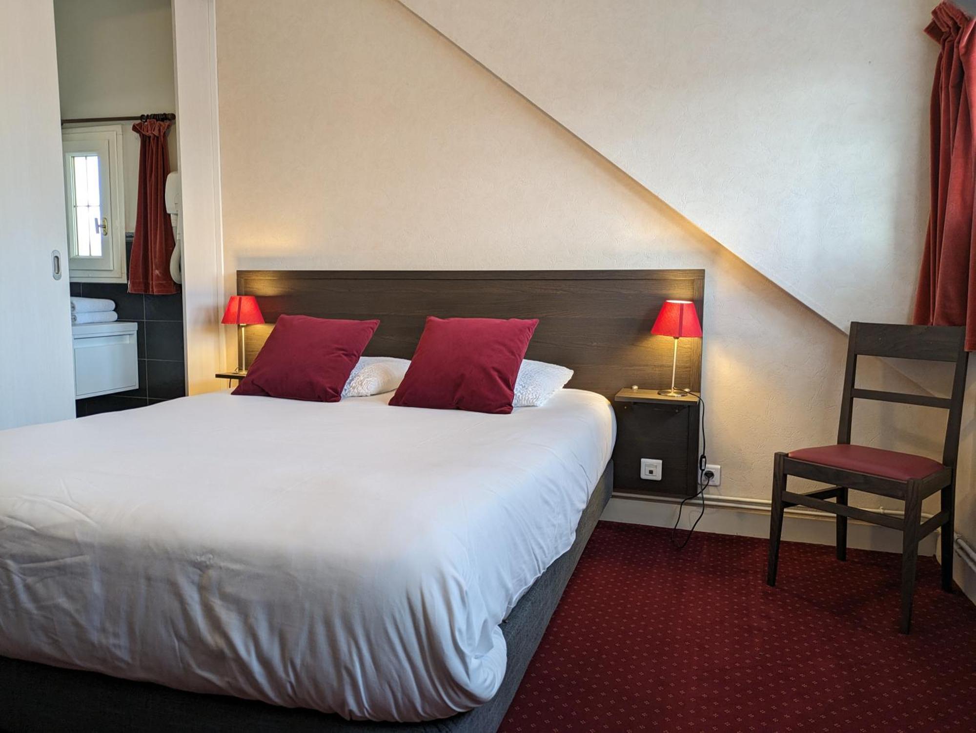 Logis Hotel Le Saint Florent Mont-pres-Chambord Exterior photo