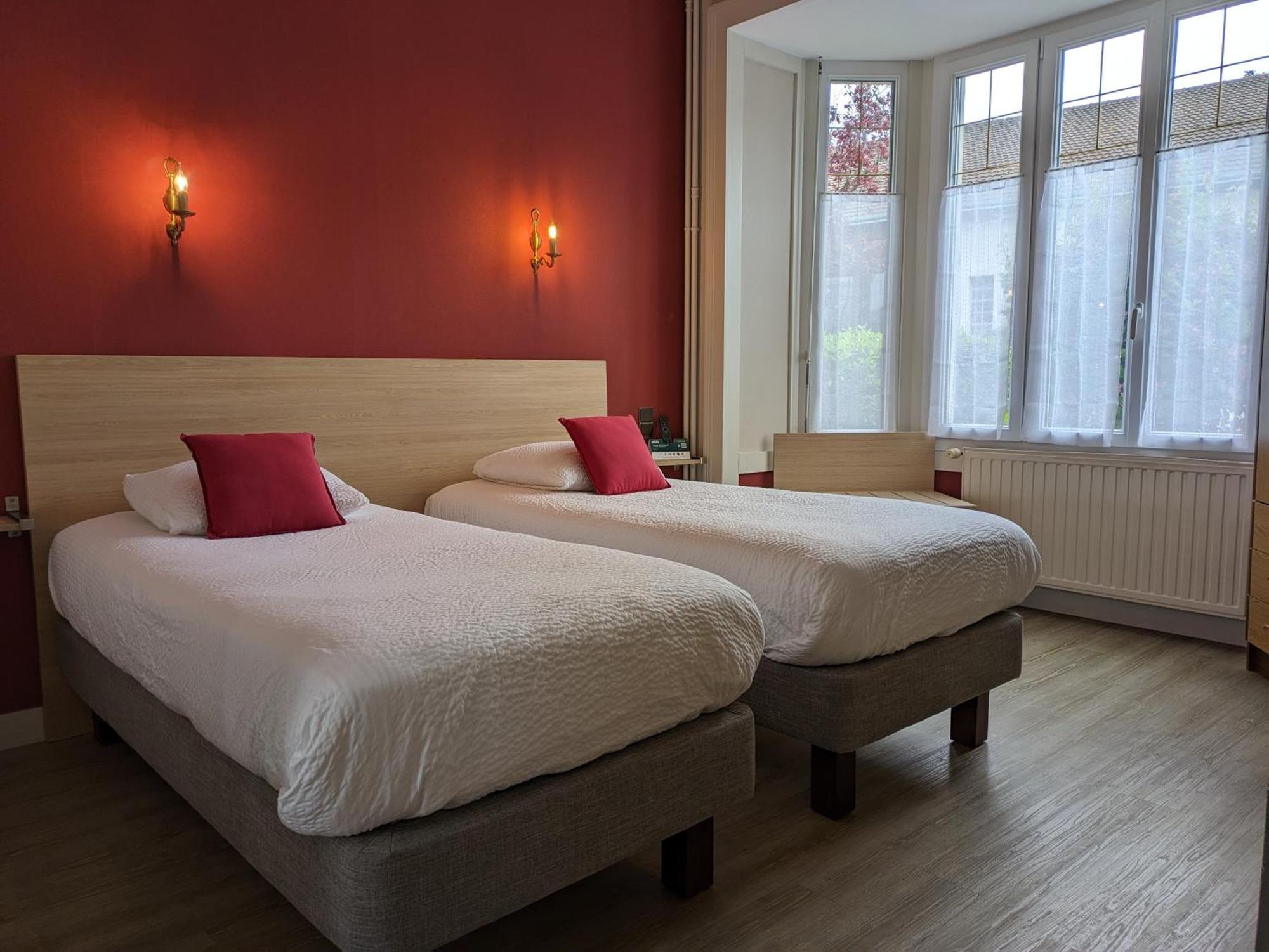 Logis Hotel Le Saint Florent Mont-pres-Chambord Exterior photo