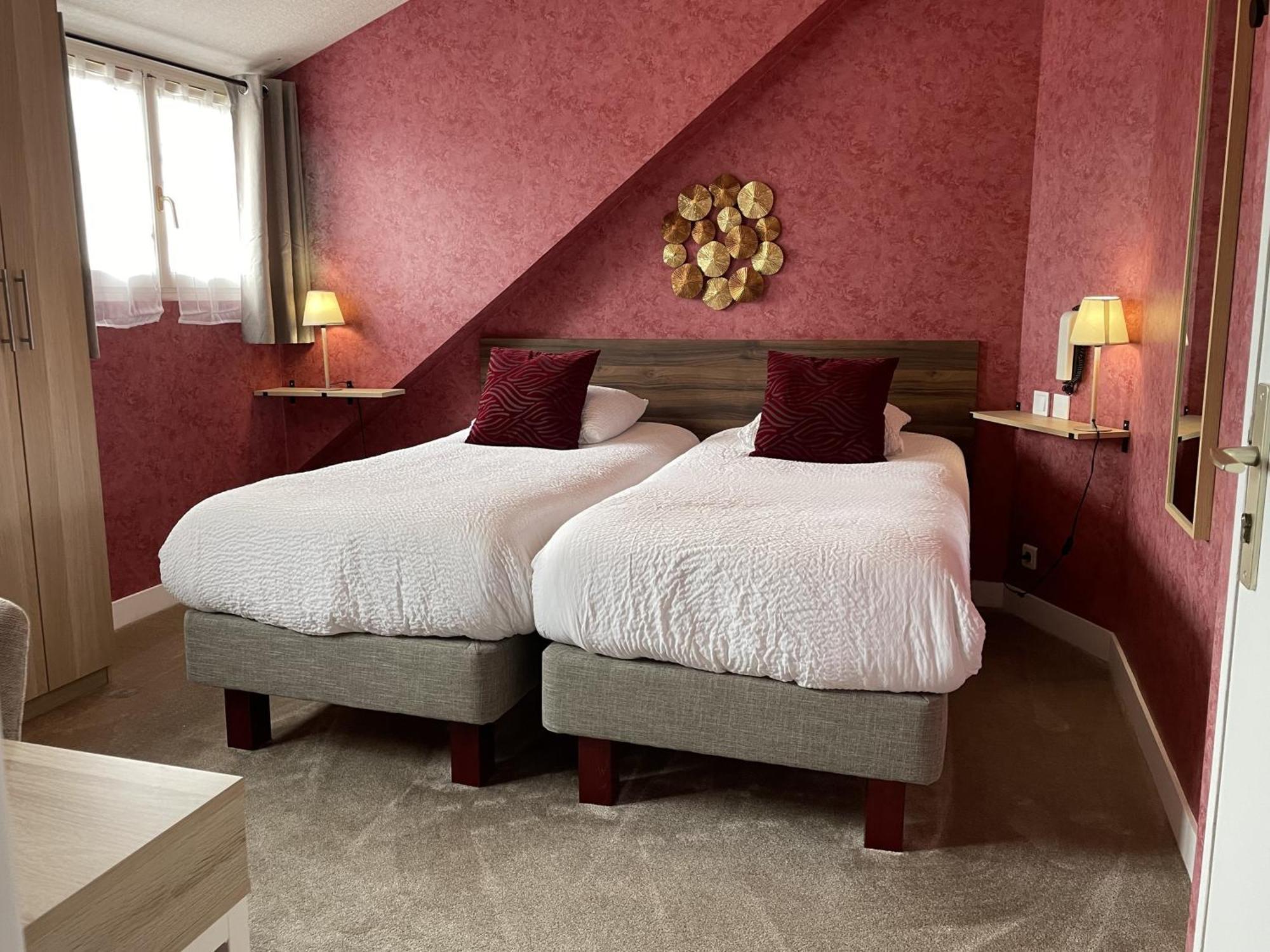 Logis Hotel Le Saint Florent Mont-pres-Chambord Exterior photo
